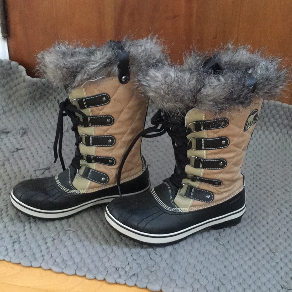 Sorel Joan of Arctic boot